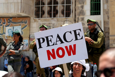 PAZ AGORA protesta contra a ocupação em Hebron