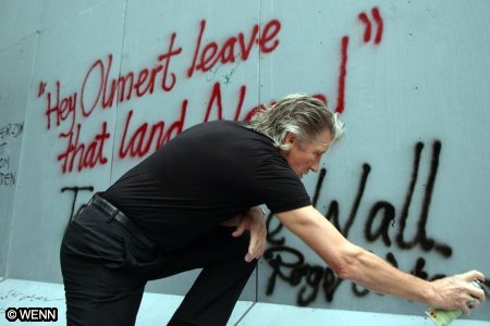 Roger Waters 24|08|09 - Hey, Olmert, Leave that Land Nosw