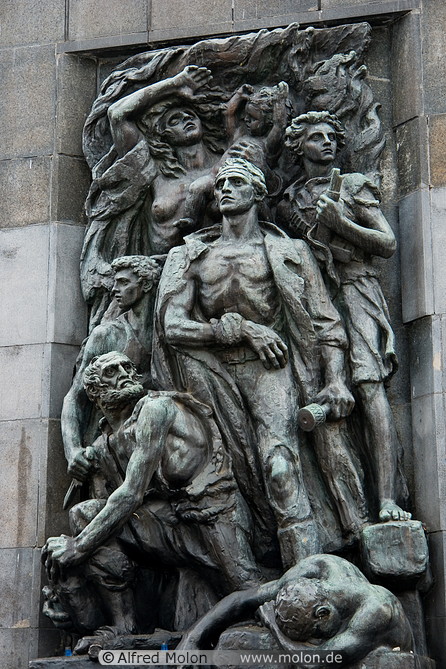 Monumento aos Heróis do Gueto em Varsóvia
