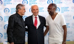 Caetano e Gil com Shimon Peres na véspera do show em Tel Aviv